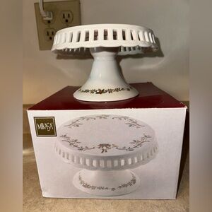 Mikasa Holiday Lace 6” Cake‎ Plate Stand